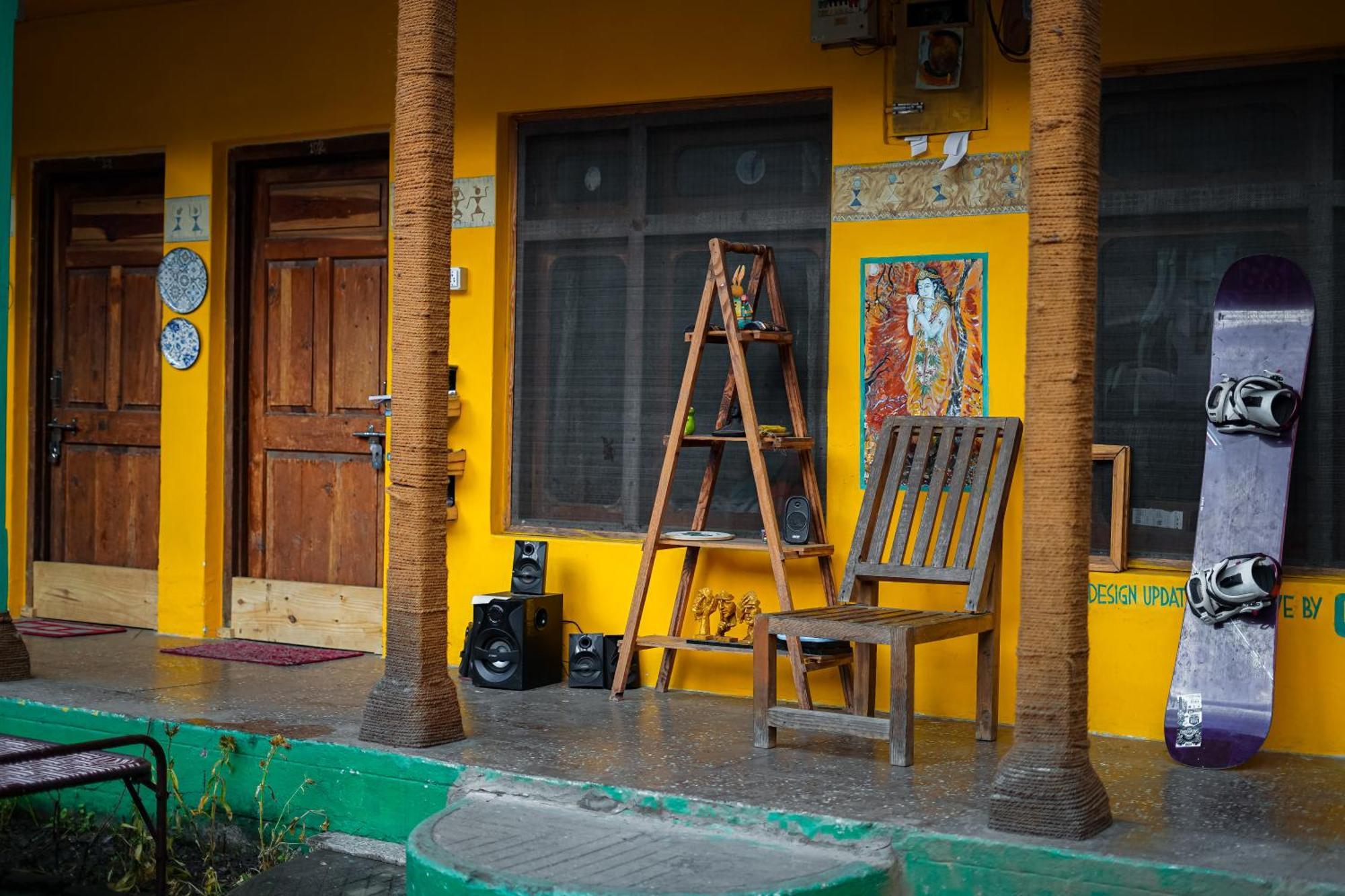 Yaarana Stay & Cafe, Vashisht, Manali Bagian luar foto