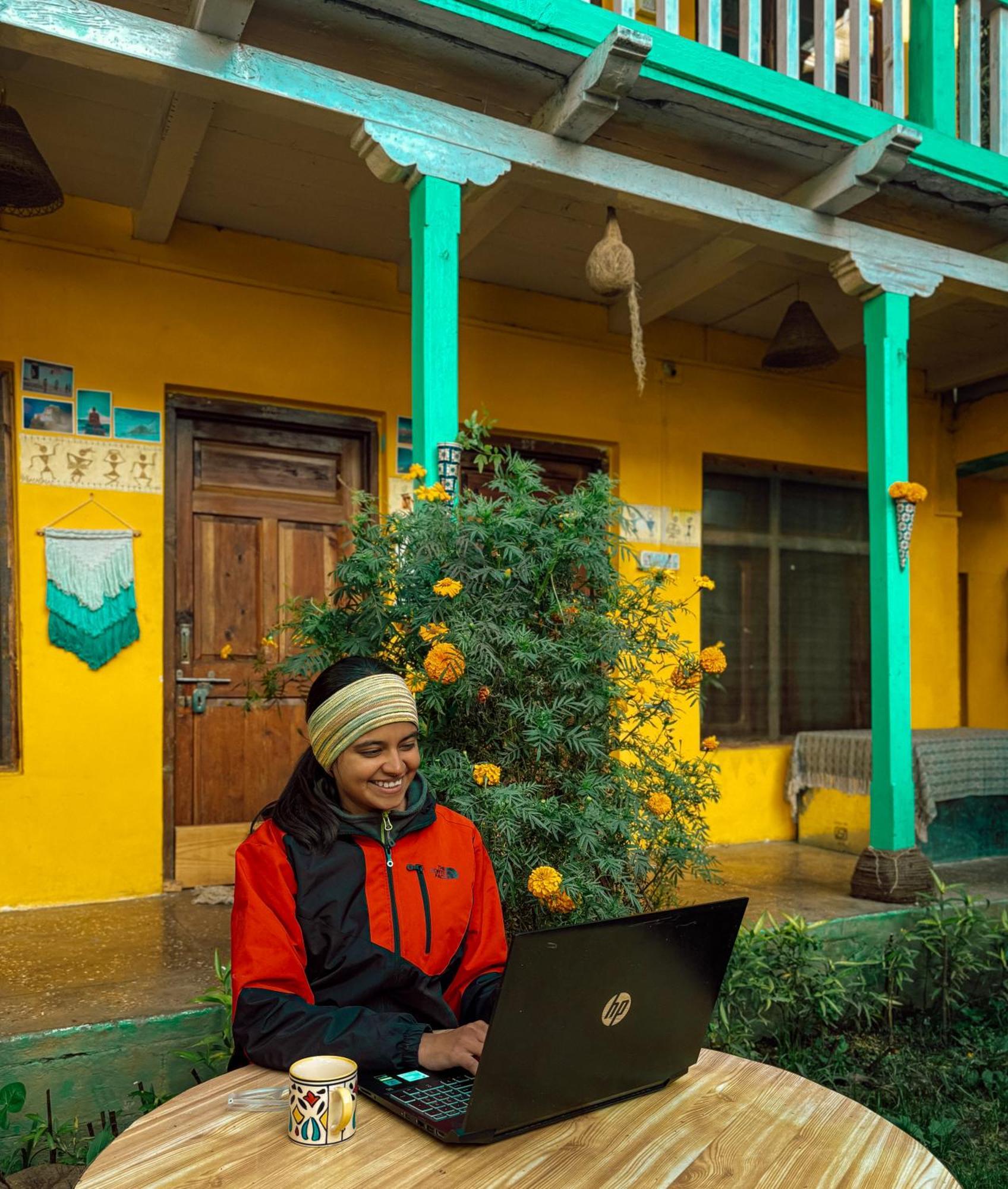 Yaarana Stay & Cafe, Vashisht, Manali Bagian luar foto